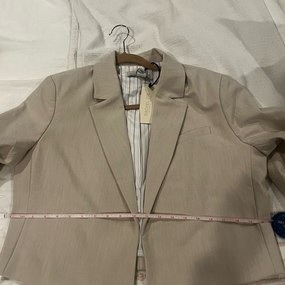 Cropped blazer (SOLD) - Picture 5 of 11